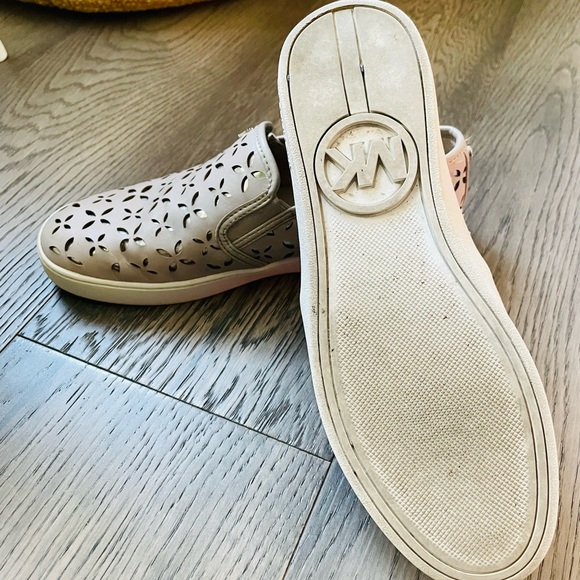 Michael Kors leather slip on shoes - Picture 2 of 3